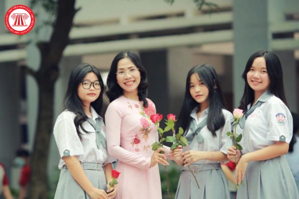 Bảng tính tuổi nghỉ hưu của giáo viên năm 2026? Chính sách hỗ trợ giáo viên theo Luật Nhà giáo 2025?