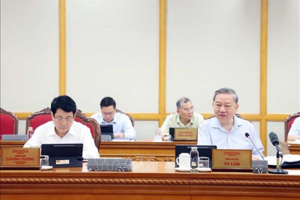 Sắp xếp bộ máy hành chính