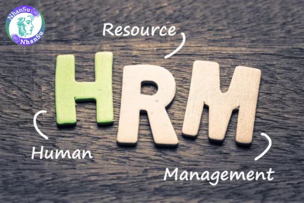 Công việc của HRM là gì? Tại sao khi tuyển dụng HRM, thường yêu cầu ứng viên am hiểu sâu rộng về pháp luật lao động?