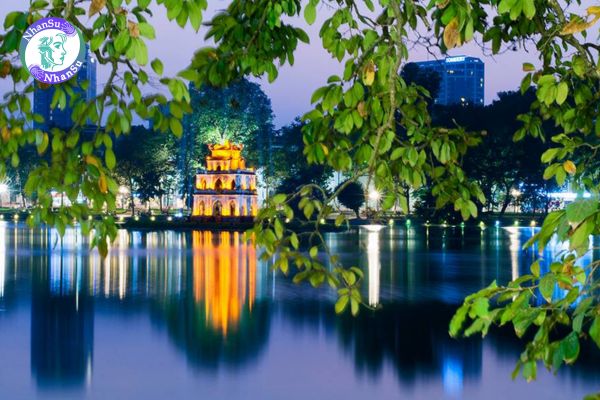 Hồ gươm về đêm