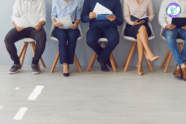 Sau phỏng vấn, nhiều ứng viên cần chờ vài ngày để nhận phản hồi