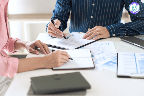 Mức lương giữa hai vị trí có sự chênh lệch rõ theo phạm vi trách nhiệm